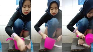 Bokep ngintip pipis cewek jilbab diwc umum